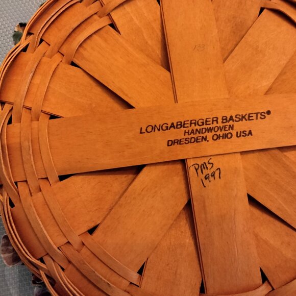 VINTAGE - 1997 Longaberger Darning Basket With Liner and Protector - Picture 3 of 5